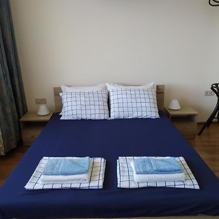 Stefi House Hotel เวลีคอเทอร์โนโว ภายนอก รูปภาพ