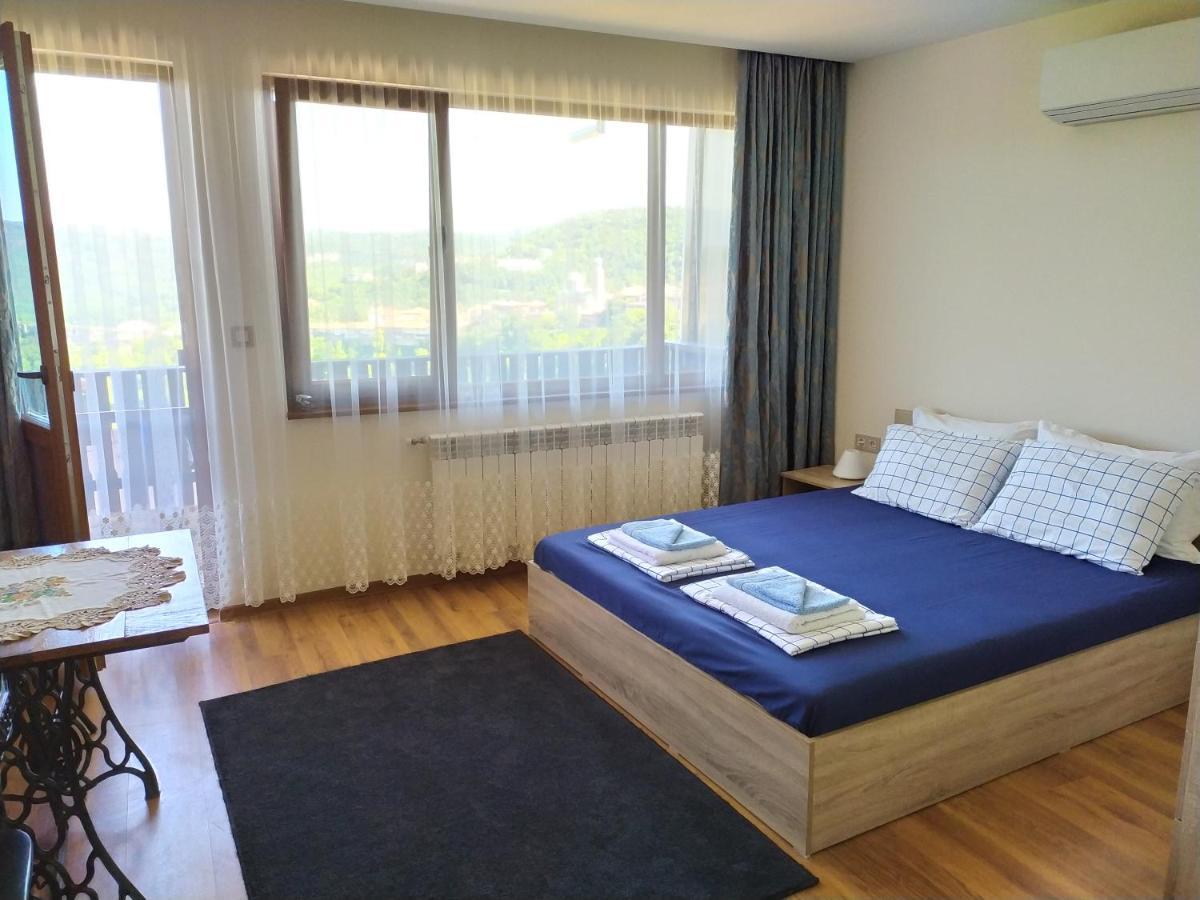 Stefi House Hotel เวลีคอเทอร์โนโว ภายนอก รูปภาพ